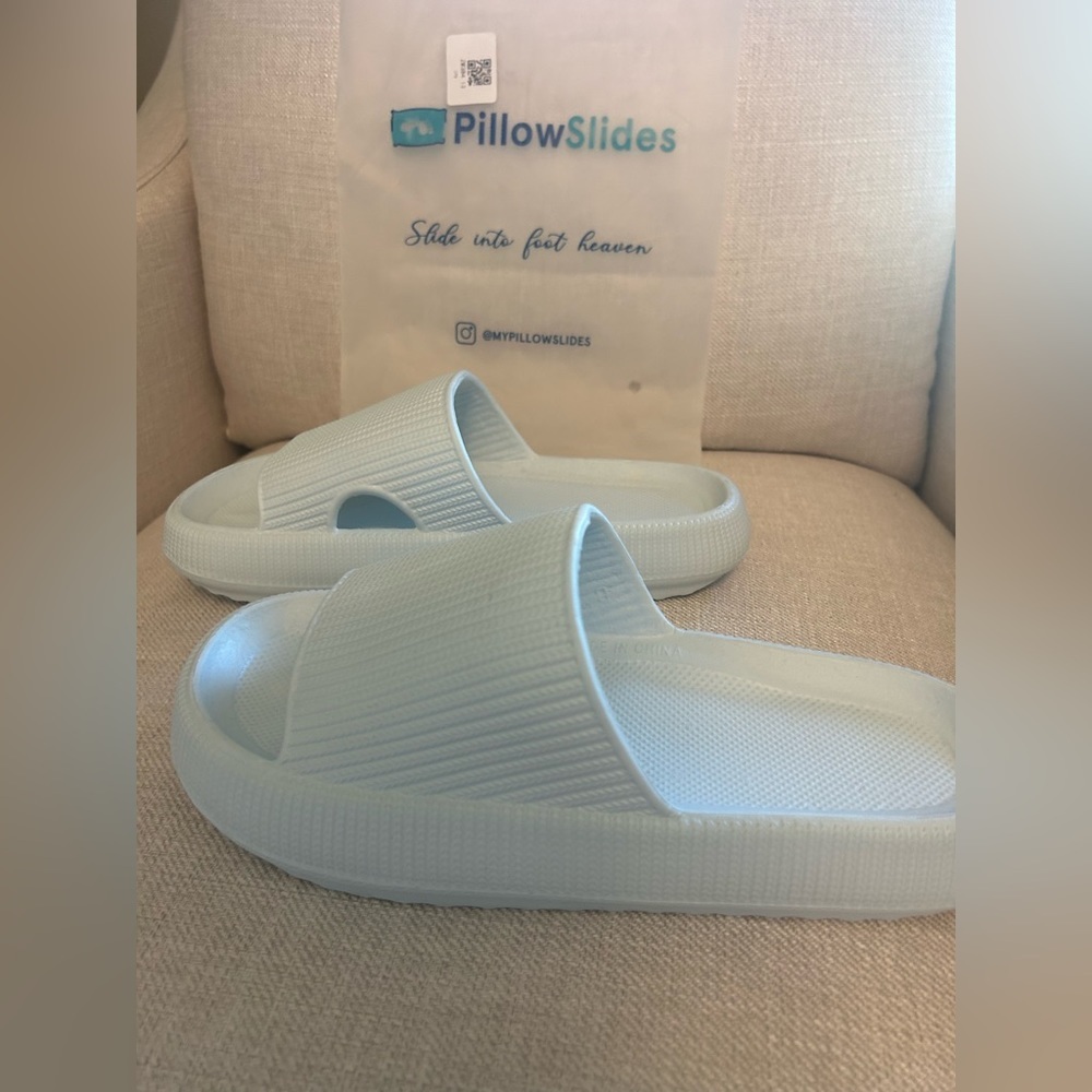 NWT Brand New Light Blue Pillow Slides